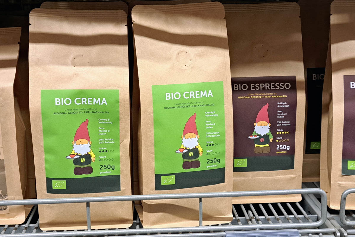 Rollabelen online bestellen in digitale druk: Koffie-etiketten op verpakkingen in de schappen