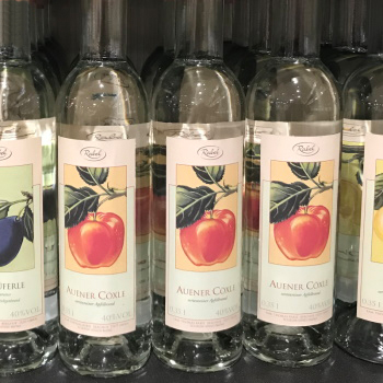 Rollabels online bestellen in digitale druk: Snaplabels op flessen in de schappen, Detail 1