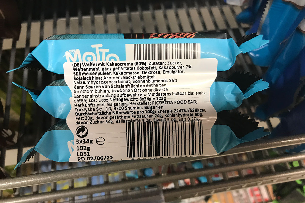 Banderollabel met perforatie, op verpakking van notenrepen