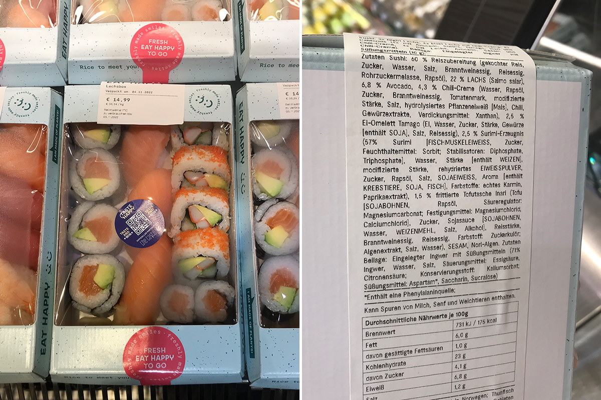 Translation: "Oplossingen voedsel: Productetiket op een afhaalverpakking met sushi, dat door de hoekverlijming ook als sluitlabel fungeert.