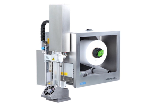 Hogedrukprinter HERMES QL van cab, uitgerust met een grote rolhouder en een nauwkeurige eenheid voor het afdrukken.