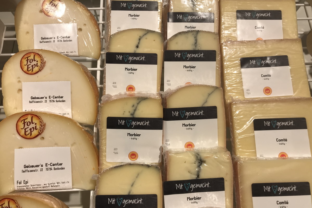 Duurzame etiketten: Wasbare etiketten op folie-verpakkingen met kaas