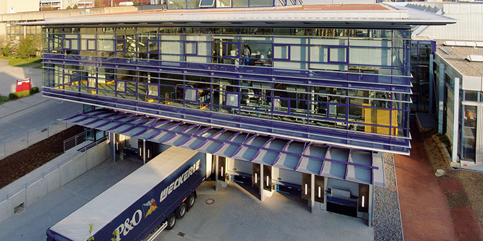 The translation of "HERMA Logistikzentrum" from German to Dutch is "HERMA Logistiekcentrum.
