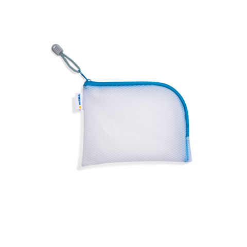 Ein weißes, netzartiges Etui mit blauen Akzenten und einem Reißverschluss, geeignet zur Aufbewahrung von kleinen Gegenständen.