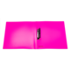 Ein leuchtend pinkfarbener Ordner mit einer Klammer in der Mitte, geöffnet und ohne sichtbare Inhalte.