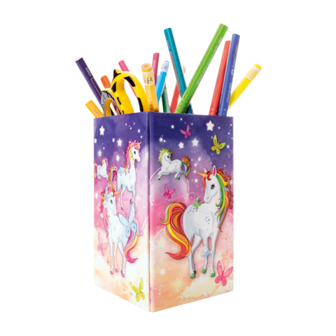 Bunt bemalter Stiftbehälter mit Einhornmotiven, gefüllt mit verschiedenen Schreibutensilien in verschiedenen Farben.