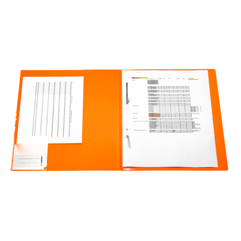 Ein orangefarbener Ordner mit zwei Dokumenten: einer mit Linien und einer Tabelle mit Daten und Informationen.