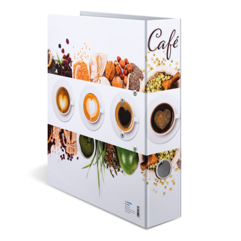 Ein Kaffeemenü mit verschiedenen Kaffeetassen, die unterschiedliche Getränke zeigen, umgeben von Kaffeebohnen und Snacks.