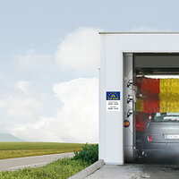 Translated text: "Toepassingsbeeld gelabelde buitenfolie in wasstraat