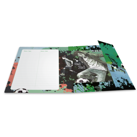 Ein Notizbuch mit einem Fußballmotiv, das einen Spieler in Aktion zeigt, umgeben von bunten Spritzern und einem leeren Seitenlayout.