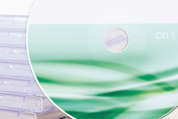 Opmerkingen voor het aanleveren van drukbestanden, CD voor een stapel met jewelcases, liggend formaat.