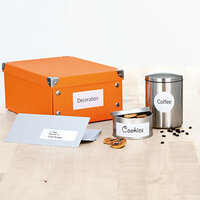 Translation: "Toepassingsbeeld van universele etiketten op verschillende voorwerpen