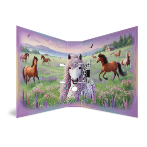 Ein aufklappbares Buch mit einer Illustration von Pferden in einer blühenden Wiese, darunter ein weißes Pferd mit lila Mähne.