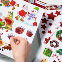 The translation of "Fensterbilder Weihnachten" from German to Dutch is "Raamdecoraties Kerstmis.