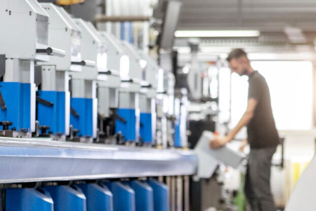 HERMA stans- en drukmachine in de etikettenproductie, liggend formaat