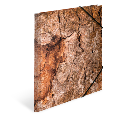 Ein Notizbuch mit einem Cover, das die Textur von Baumrinde zeigt, in verschiedenen Brauntönen und mit einem elastischen Verschluss.
