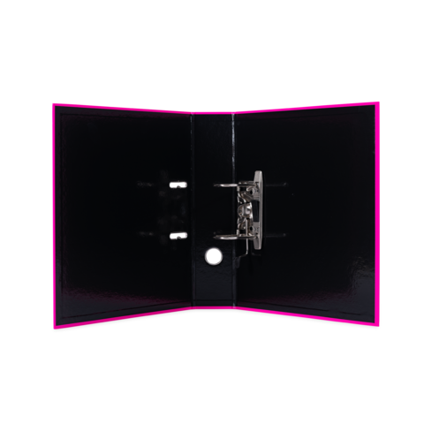 Schwarzer Ordner mit pinkem Rand, geöffnet, zeigt die Mechanik zum Halten von Dokumenten und zwei Löcher für Heftklammern.