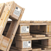 Palettenvoet etiketten op ruwe houten pallets