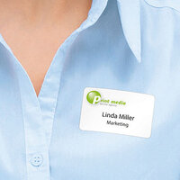 Toepassingsbeeld textiellabel op blouse